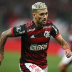 Flamengo rejeita oferta de €25 milhões da Napoli por Arrascaeta; meia reafirma permanência
